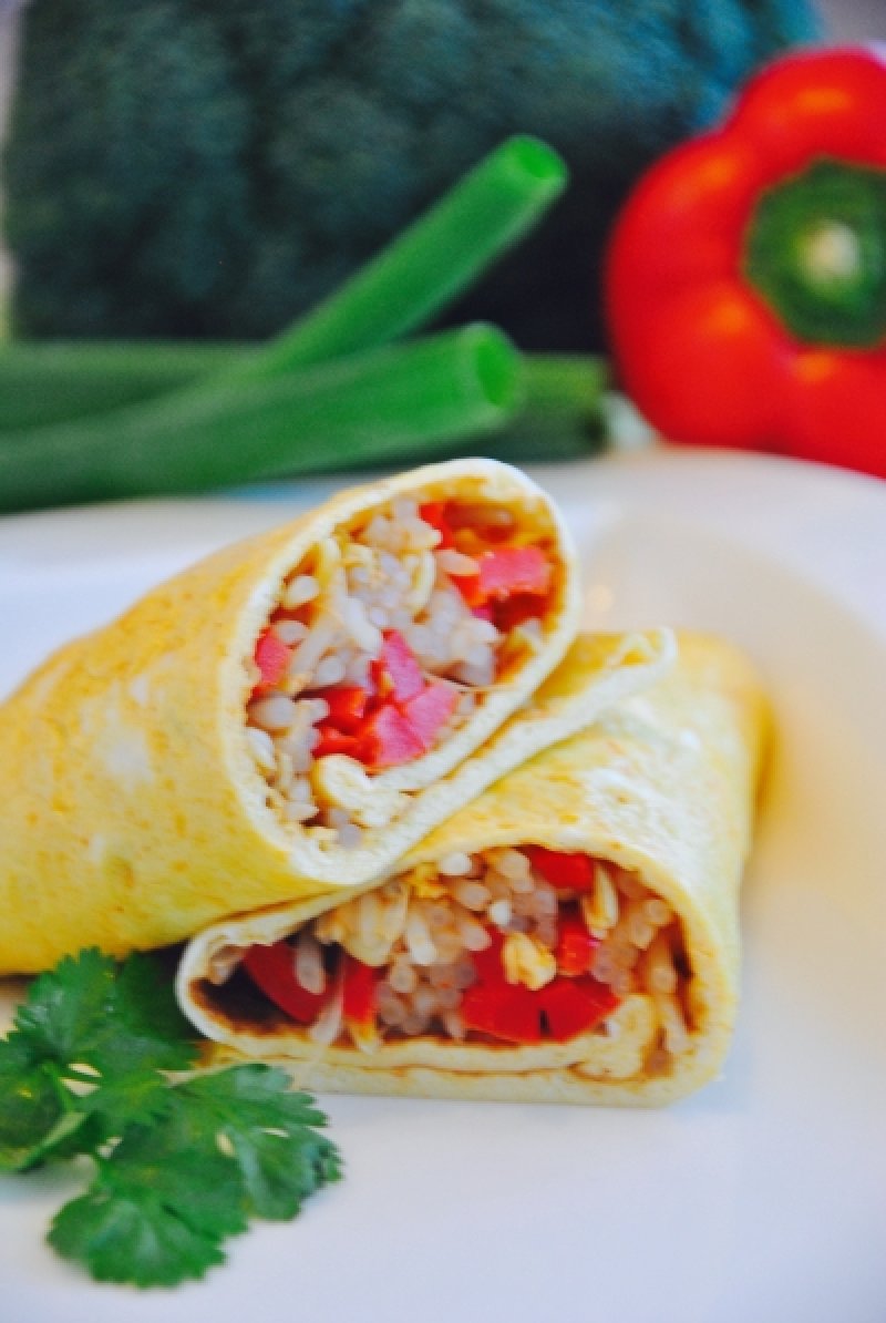 Pikante lunch omelet-wraps